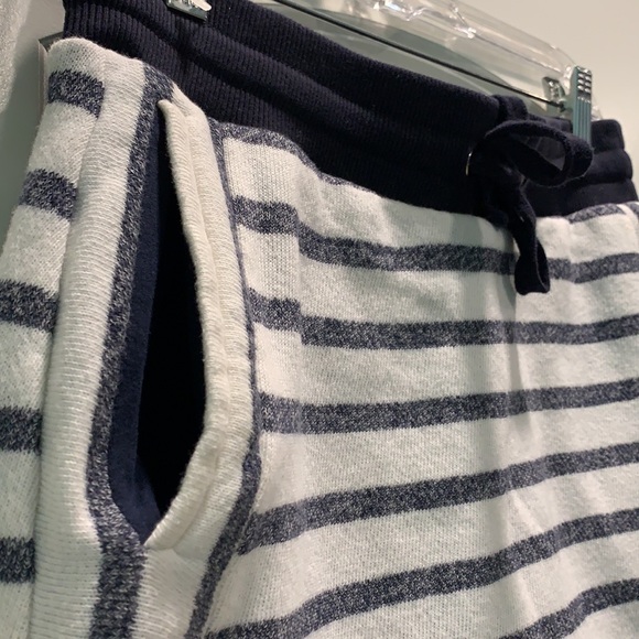 JONES NEW YORK SIZE S SUPER CUTE & NEW SKORT - Picture 3 of 9